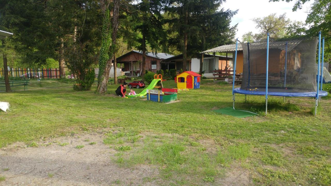 Къща За Гости Дъга Cherni Osum Bagian luar foto