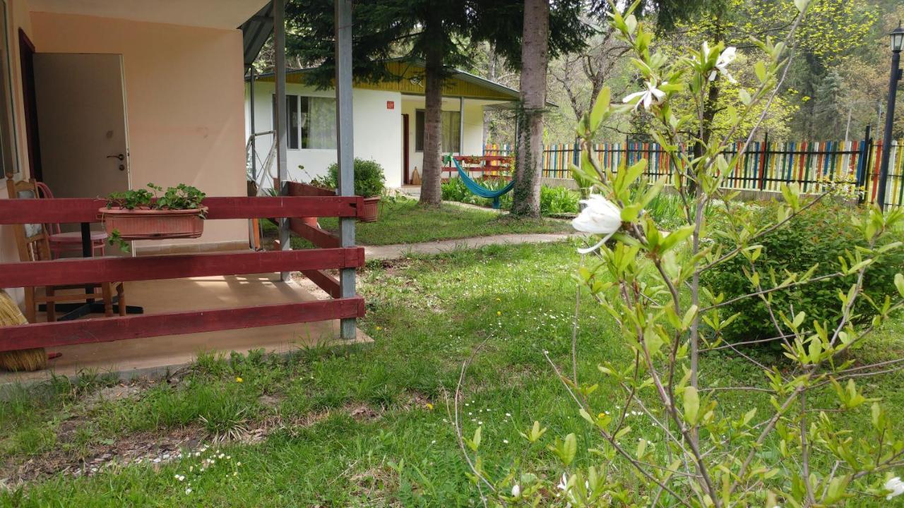 Къща За Гости Дъга Cherni Osum Bagian luar foto